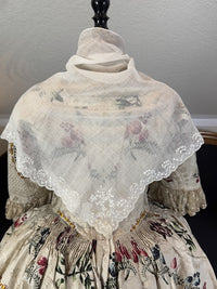 Rokokodamen-Musselin-Fichu-Schal, England, ca. 1785–1790