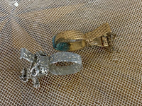 Zwei Rockclips, ca. 1890