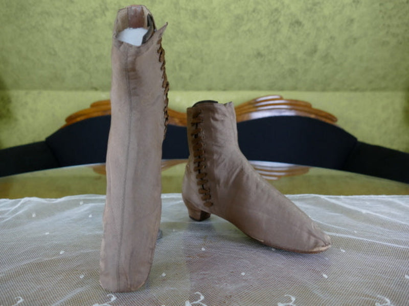 Braune Stiefel mit seitlicher Schnürung, Bürgerkriegszeit, ca. 1860–1865