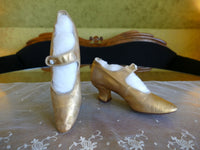 Goldene Abendpumps, ca. 1910