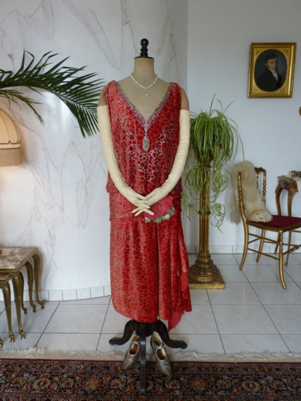 WORTH dévoré velvet evening dress, Paris, ca. 1926 