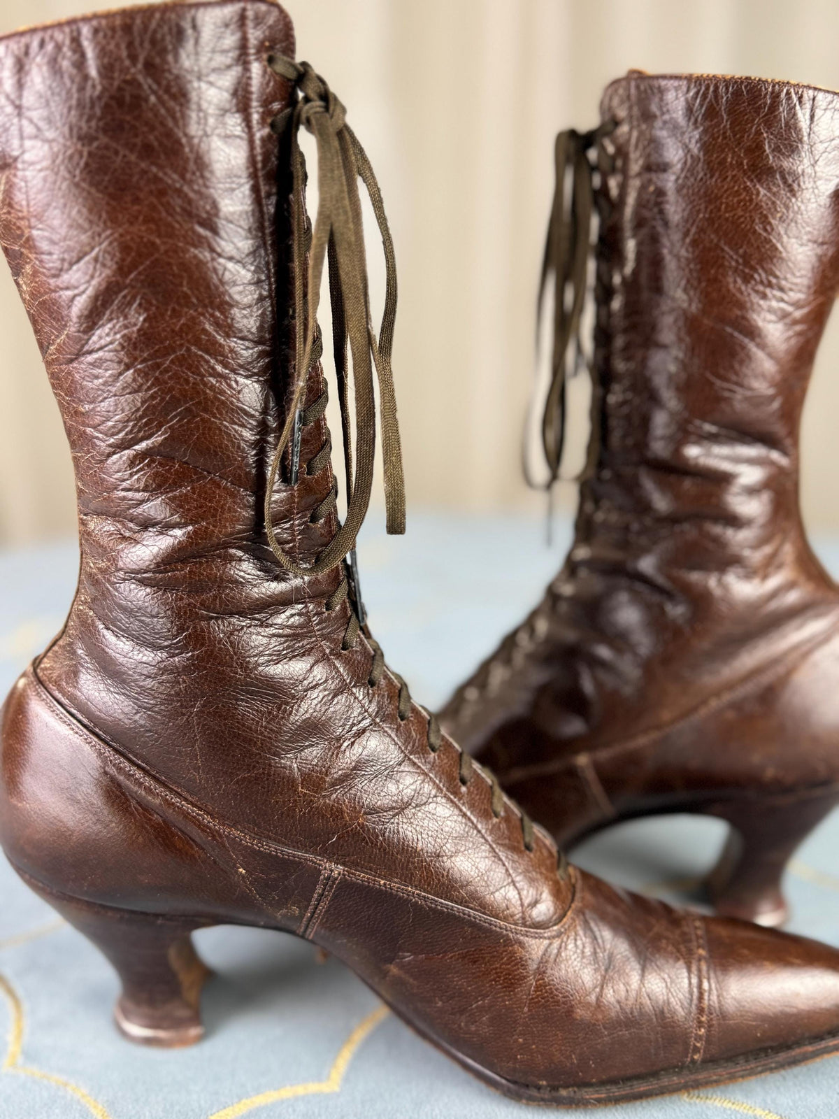 Hohe Schnürstiefel aus Leder, ca. 1900
