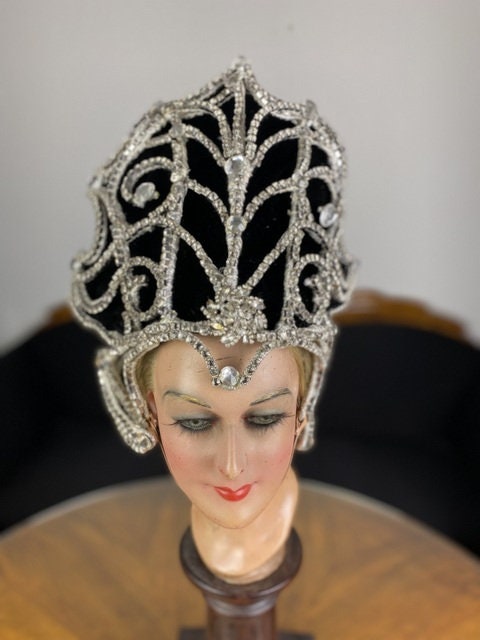 Ausgefallener Showgirl-Kopfschmuck, späte 1920er Jahre