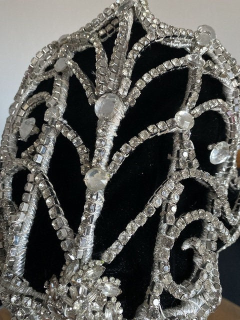 Ausgefallener Showgirl-Kopfschmuck, späte 1920er Jahre