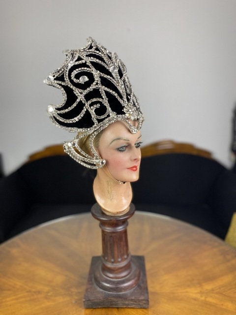Ausgefallener Showgirl-Kopfschmuck, späte 1920er Jahre