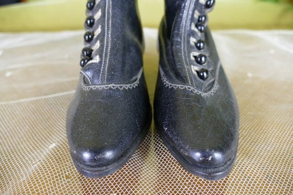 Bottes à boutons, Angleterre, années 1870