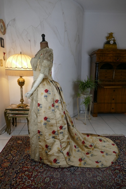 antique LEROUX Ball gown 1890