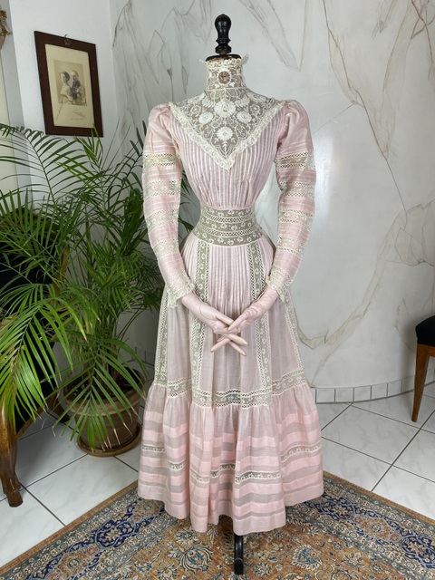 antique tea dress 1899