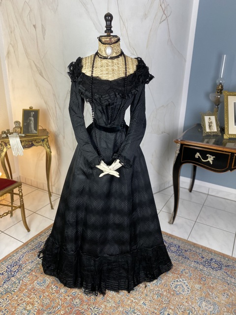 antique day dress 1900