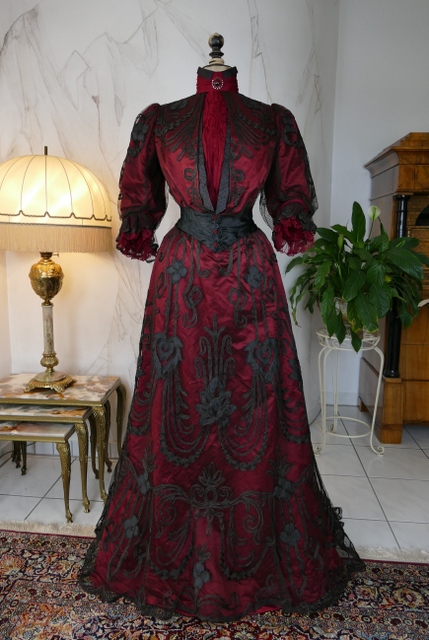 antique dinner dress Silkehuset 1906