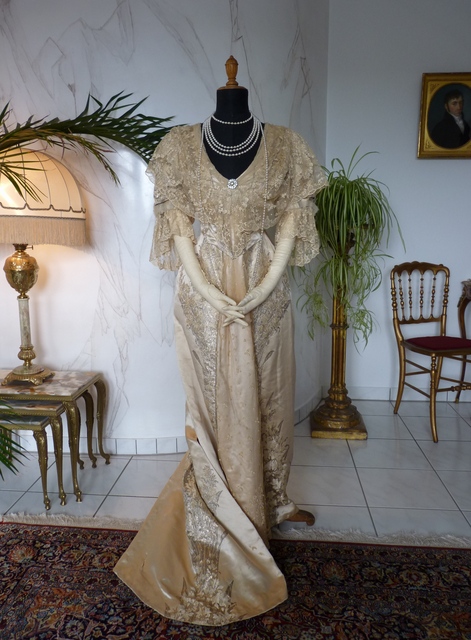 antique evening gown Worth 1910