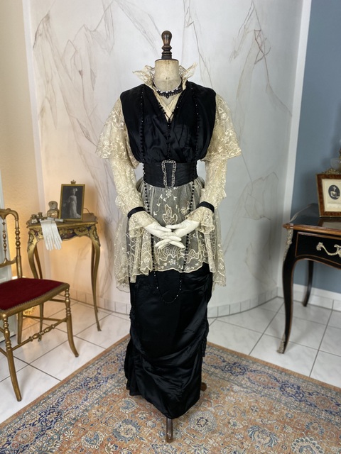 antique hobble skirt dress 1913
