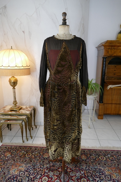 antique day dress 1923