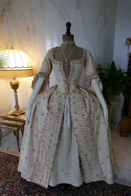 antique robe a la Francaise 1770