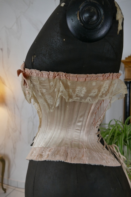 Evening Corset, France, 1880s - www.antique-gown.com