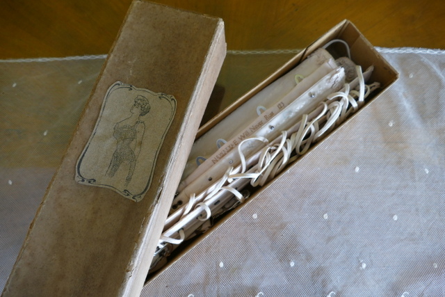 antique corset box 1900