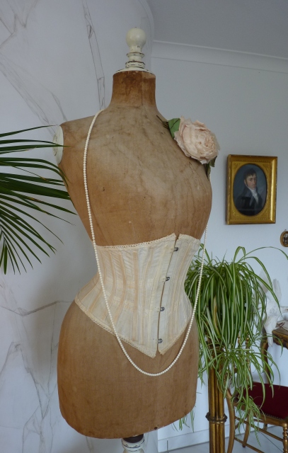 antique underbust corset 1900